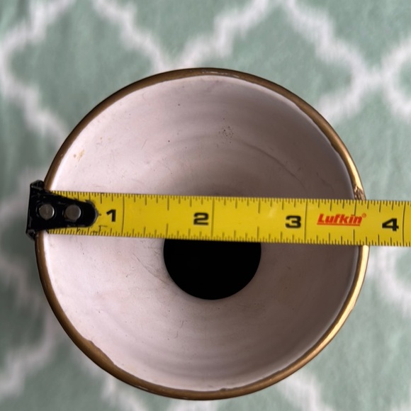 Italy terra cotta pottery art vase Gold and cream colored feminine design - Picture 9 of 9